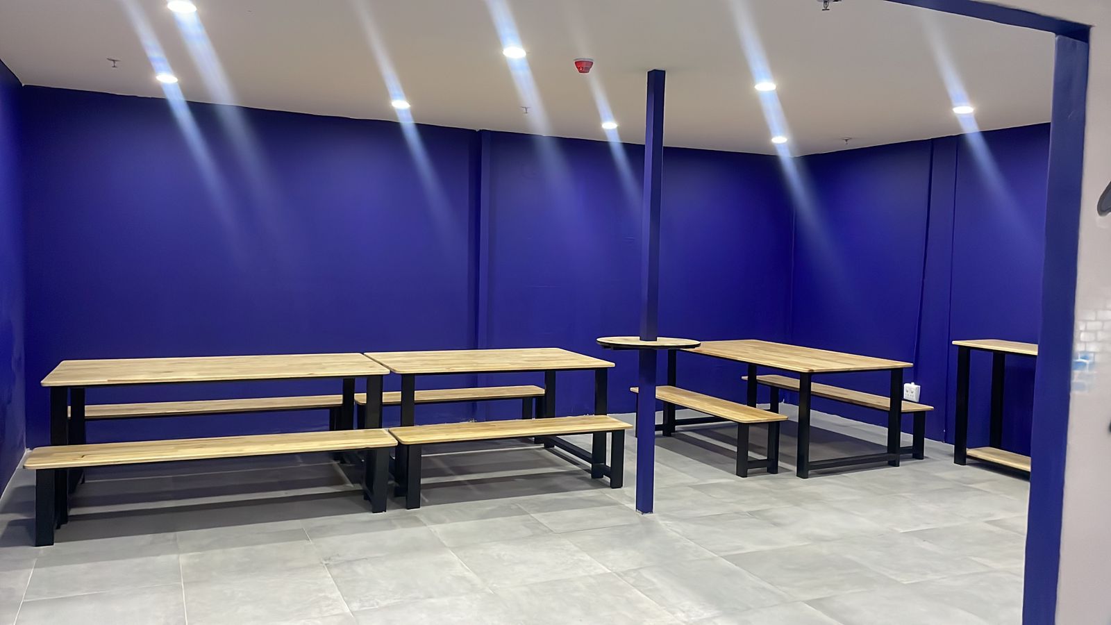 Blue party room