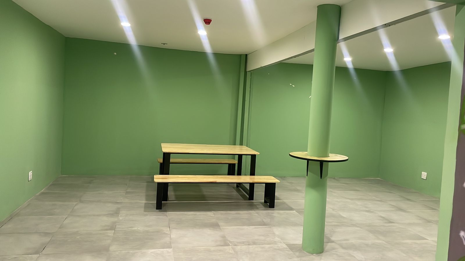 Green party room